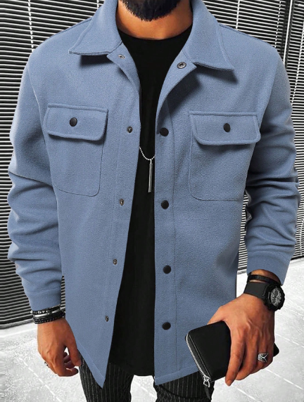 Men's coat with front buttons and back pockets